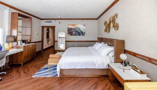 King Room with Spa Bath