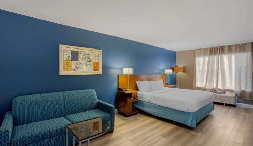 Standard King Room with Sofa Bed - Non Smoking