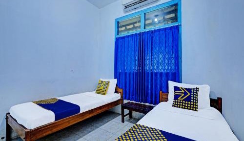 Small Twin Room