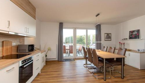 Apartment with Lake View