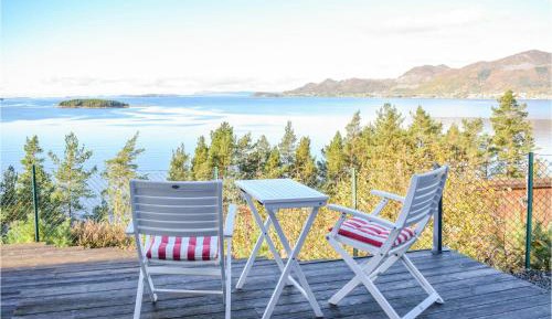 Four-Bedroom Holiday Home