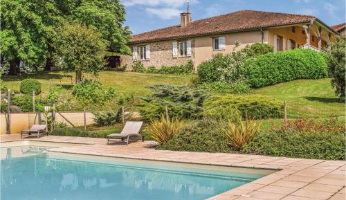 Five-Bedroom Holiday Home