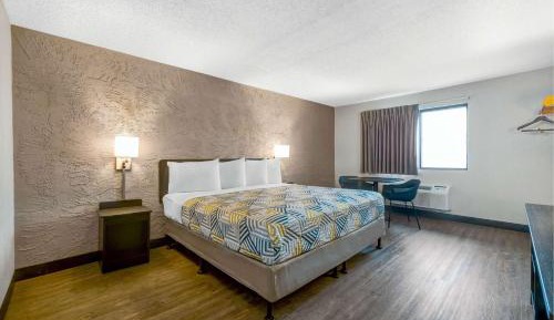 King Room - Non-Smoking