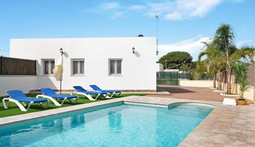 Three-Bedroom Superior Apartment