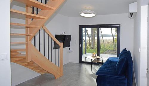 Apartment with Lake View