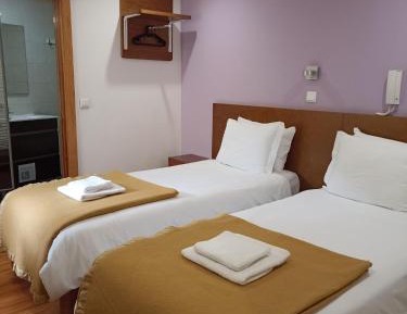 Twin Room with Private Bathroom