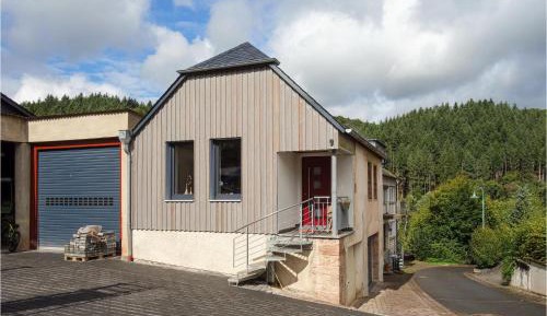 One-Bedroom Holiday Home