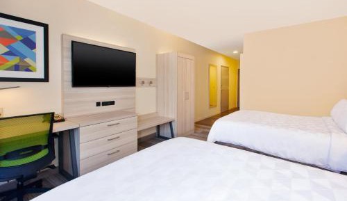Standard Queen Room with Two Queen Beds