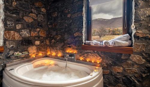 King Room with Spa Bath