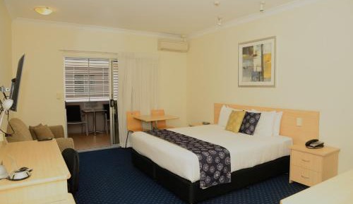 Executive Balcony Suite 