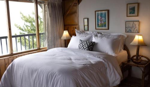 Four-Bedroom Loft Apartment