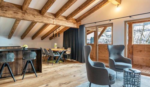 Three-Bedroom Superior Apartment