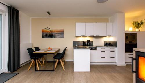 Apartment with Lake View