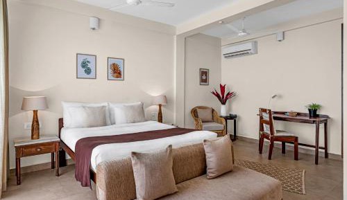 Premium Room with Partial Sea View