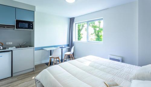 Studio with Double Bed