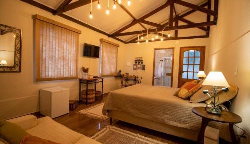 Queen Suite with Spa Bath