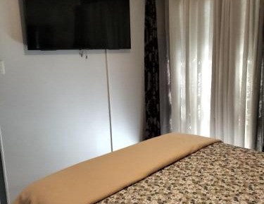 Two-Bedroom Apartment with Garden View