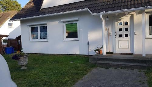 One-Bedroom Apartment with Balcony