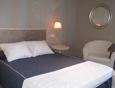  Single Room with Double Bed