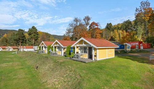 One-Bedroom Cottage (6 Adults)
