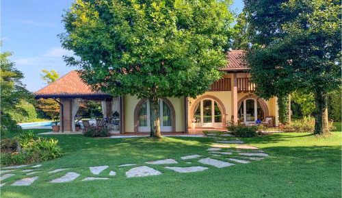 Five-Bedroom Holiday Home