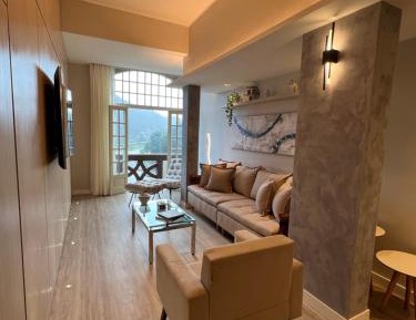 Apartment with Lake View