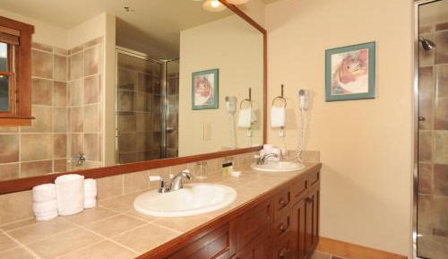 Three-Bedroom Townhouse