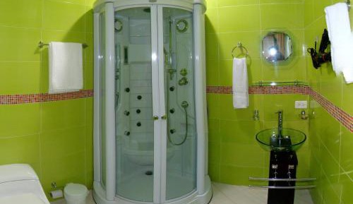 Suite with Spa Shower