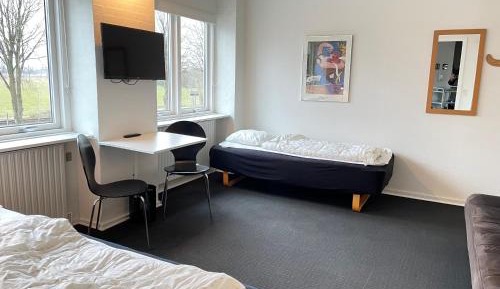 Twin Room with Shared Bathroom