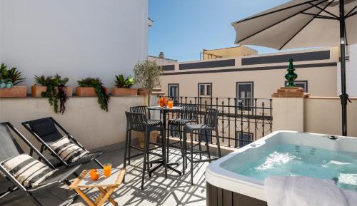 Duplex with terrace and private jacuzzi