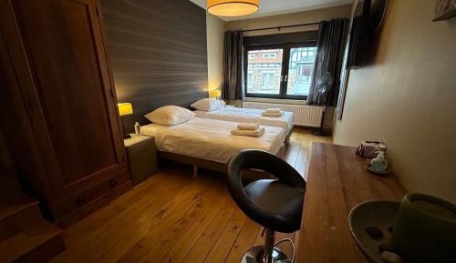 Double Room with Private External Bathroom