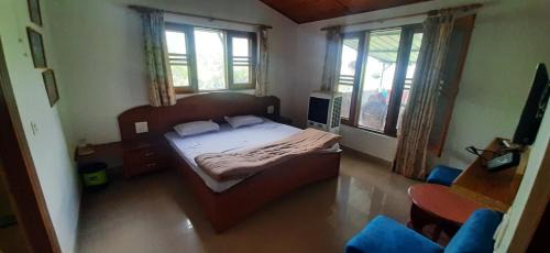 Twin Room with Mountain View