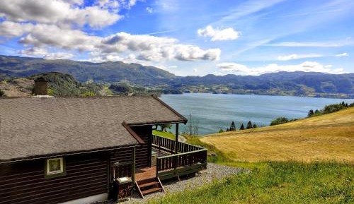 Three-Bedroom Cottage II