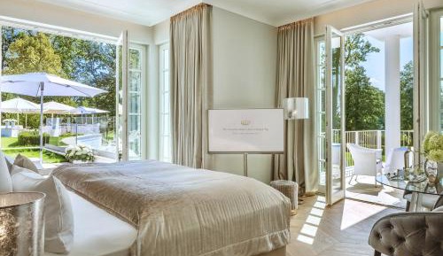 Junior Suite with Balcony