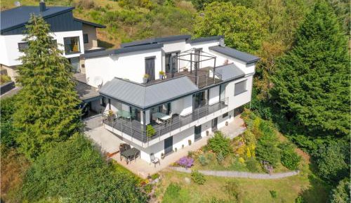 One-Bedroom Holiday Home