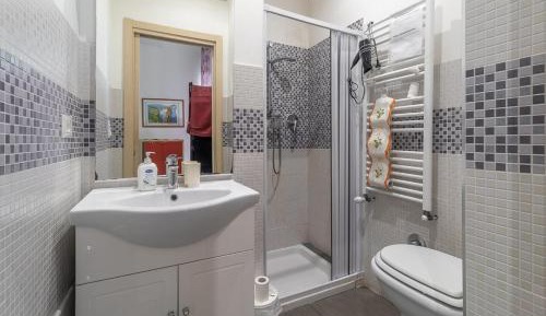 Single Room with Shared Bathroom
