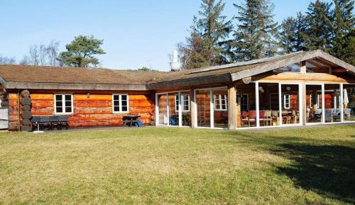 Six-Bedroom Holiday Home