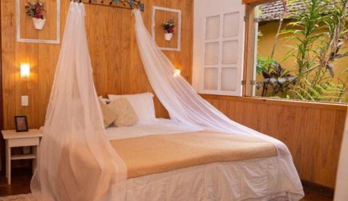 Suite with Mountain View