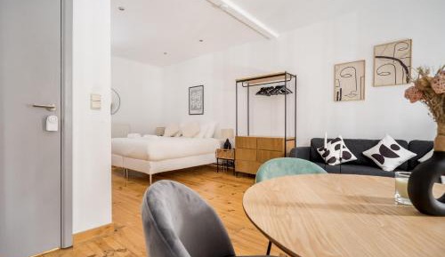 King Studio with Sofa Bed