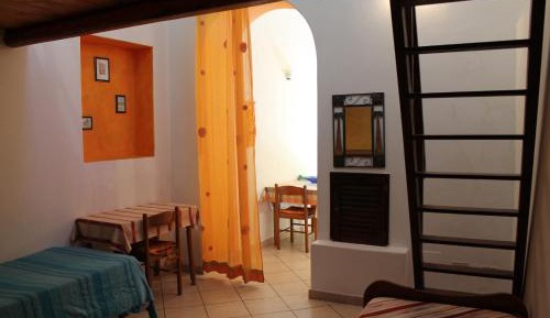Studio - Split Level