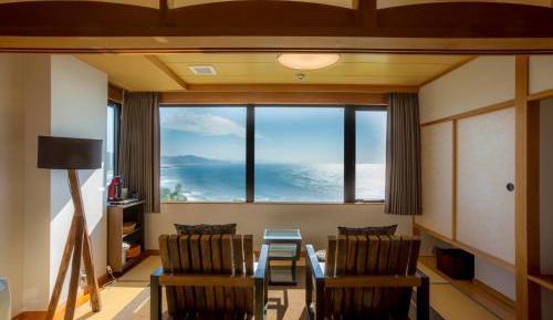 Deluxe Twin Room with Sea View