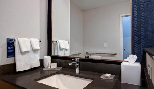 Suite, 2 Queen, Sofa bed