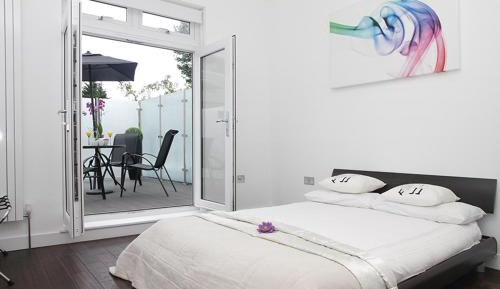 One-Bedroom Family Apartment