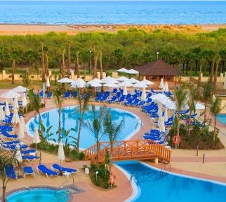 Double or Twin Room (2 Adults + 1 Child)