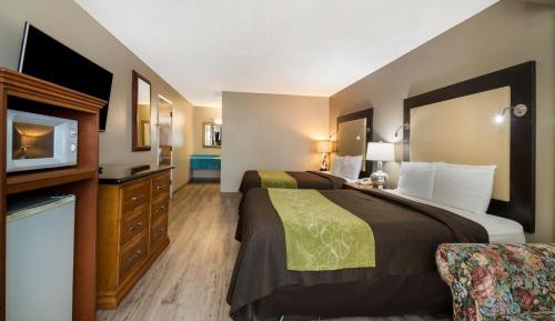 Queen Room with Two Queen Beds - Non-Smoking