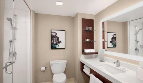 Guest Room, 1 King