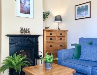 Deluxe Room (2 Adults + 1 Child)