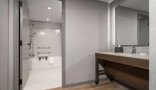 Queen Room with Two Queen Beds with Sofa Bed and Tub - Disability Access