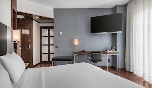 Standard Plus King Room with City View