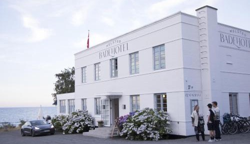 Deluxe Double Room with Balcony and Sea View